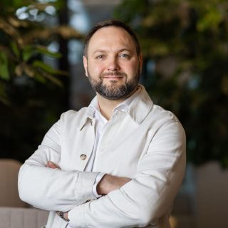 Dr. Māris Krūmiņš